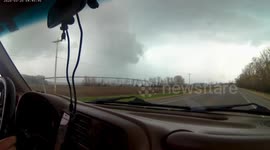Wallcloud moving over head