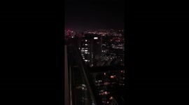 Heartwarming moment London claps for healthcare workers