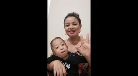 Mom in Ecuador sings to her son amid quarantine outbreak