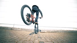 Cool Mountain Bike tricks / Action Sports Viral