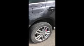 UK woman delivering food to elderly bursts into tears after finding car vandalised