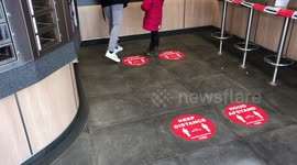 Social distancing rules for 'out of wall' eating in Amsterdam