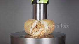 Hydraulic press destroying household objects [Experiment 12]