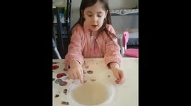 Little girl has creative way to show the importance of hand washing