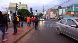 Motorists honk their horns in support of the demonstrations, cross-sectional demonstration