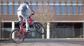 Cool 360 Moutainbike jump / Professional Athlete / Action, Extreme & Fun Sports
