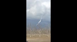 Huge funnel cloud spotted in California
