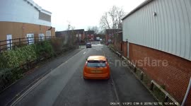 Drug deal in broad daylight  caught on dashcamera