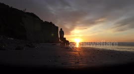 8 million-year-old fossil whale skull rescue... 150kg (300lbs) and the wagon broke!