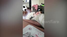 Mum organises a SANTA visit for her daughter