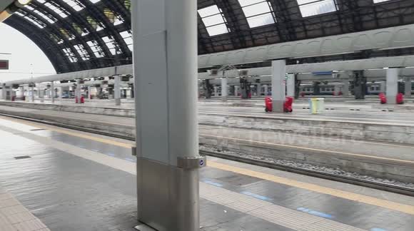 Milano Centrale Station During Corona Virus (3)