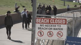 Bondi Beach empty on sunny weekend - COVID19