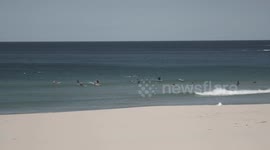 Bondi Beach empty on sunny weekend - COVID19