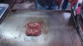 Black Pepper Burger [video recipe] - Street Food video