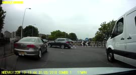 Near miss bad lane discipline on roundabout