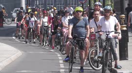 Corona effect? London flooded with bikes as people avoid public transport