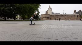 Kids play in the streets of Nantes as the lockdown is over in France