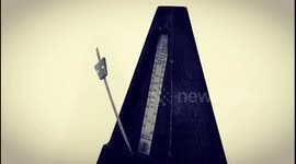 Metronome ticks in slow motion