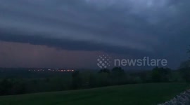 Incredible footage of giant shelf cloud and multiple lightning bolts over Massachusetts