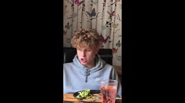 Mardy teenager won’t get off his phone while eating