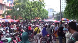 Video shows crowded market in Indonesia during COVID-19 pandemic