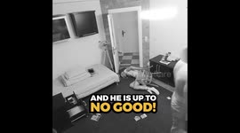 Russian Kick-Boxeur caught one thief on the act [Security camera video]