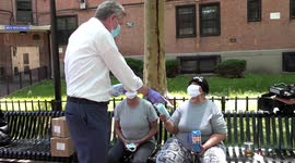 NYC Mayor attends rapper memorial, gives out masks at Queensbridge