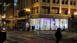 San Francisco Looting 5-30-20 Union Square Swarovski