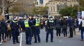 Police and protestors at BLM, Melbourne