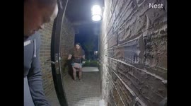 Hilarious moment wife gets shocked by a surprise visitor FROG in Texas