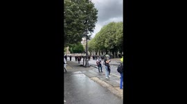 French protest to save the Public Hospital