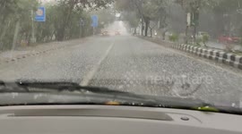 Hailstorm hits New Delhi