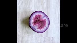 Hypnotising timelapse shows TWO KILOMETRES of yarn being sown into crochet blanket