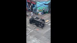 SWAT Returns to East Precinct in Seattle with Zip Tie Handcuffs Ready to Arrest Protestors