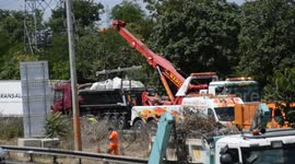 One seriously injured after two trucks collapse on A86 near Gennevilliers, Paris
