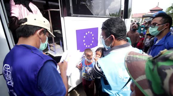 Rohingya refugees in Indonesia move to better temporary shelters