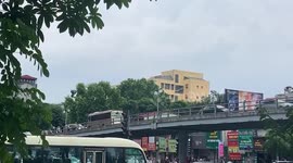 Bus reverses back along busy bridge after 'taking wrong turn'