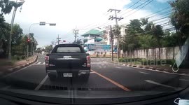 Car Speeds Over Junction Crashing Into Post