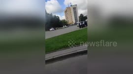 Police in Ukraine seen responding to hostage situation