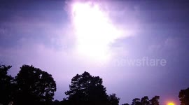 UK heatwave triggers lightning storms across the Midlands