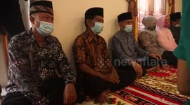 A wedding ceremony in Palembang wearing face masks