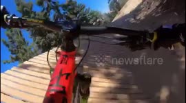 Wood berm Mtb crash