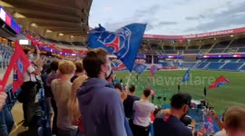 Game starting, goosebumps (part of a series of videos about the UEFA Champions League final, watching the live broadcast at Parc des Princes, Paris, after having hitchhiked for 200 km, getting offered a ticket on match day)