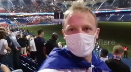 Half time (part of a series of videos about the UEFA Champions League final, watching the live broadcast at Parc des Princes, Paris, after having hitchhiked for 200 km, getting offered a ticket on match day)