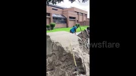 New Orleans residents fill sandbags in anticipation of Hurricane Laura's impact