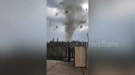 Huge dust devil spotted in northern Chinese city