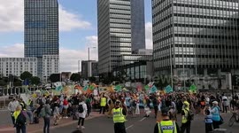 Xr stop in busy junction in Manchester