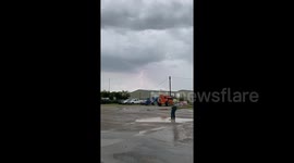 Filmer times puddle jump and lightning to perfection in Texas