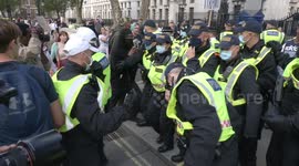 Police break up protests and make arrests in London - citing Coronavirus legislation