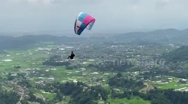 Paraglider breaks leg after crash into hillside in Nepal